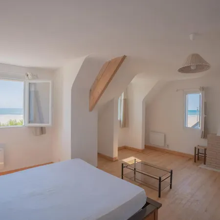 Villa Bord De Pour 10 Personnes